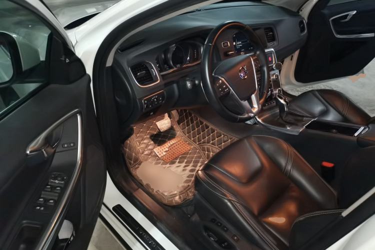 Used Volvo V60 2016 T5 Zhiya Edition Driver Seat