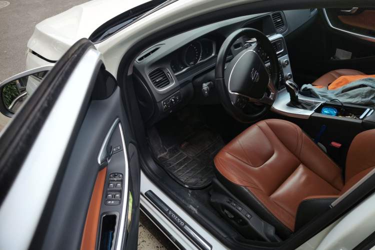 Used Volvo V60 2016 T5 Zhiya Edition Driver Seat