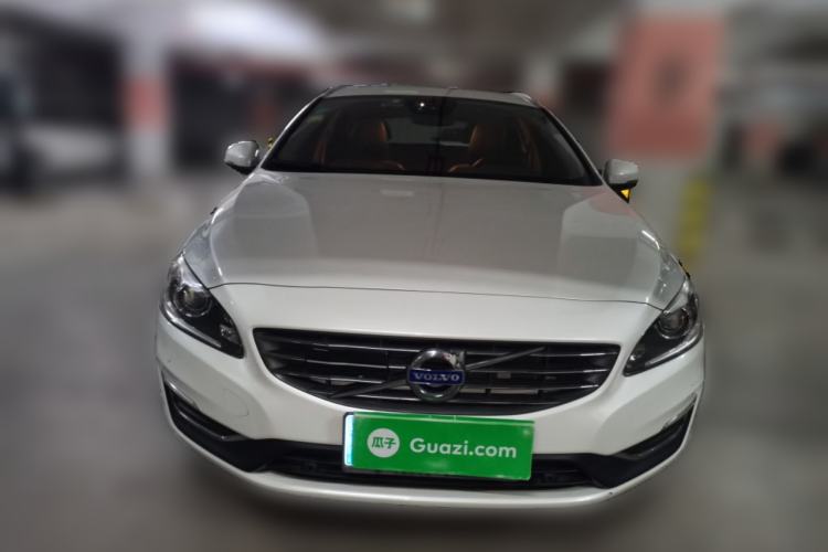 Used Volvo V60 2016 T5 Zhiya Edition Front