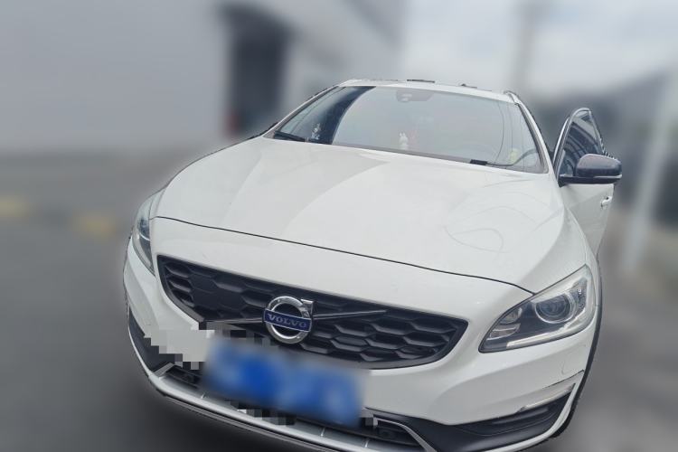 Used Volvo V60 2016 Cross Country T6 AWD Front