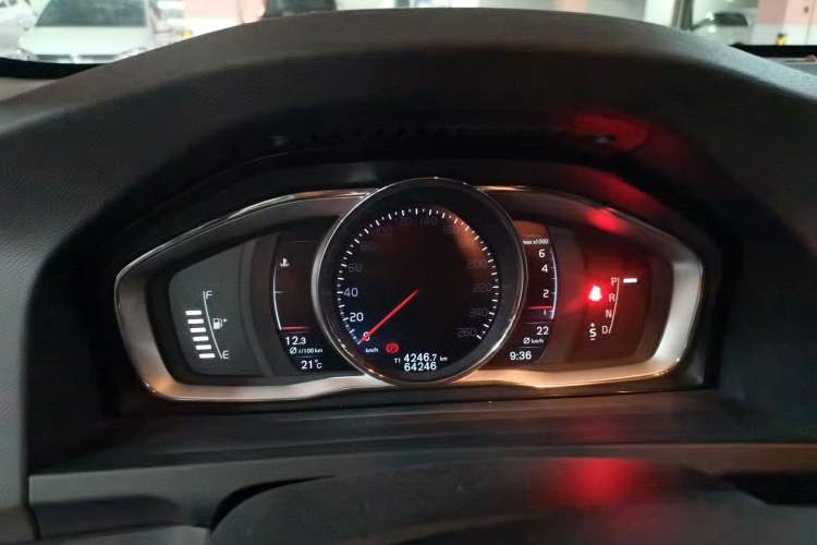 Used Volvo V60 2016 T5 Zhiya Edition Instrument Cluster