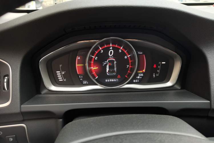 Used Volvo V60 2016 T5 Zhiya Edition Instrument Cluster