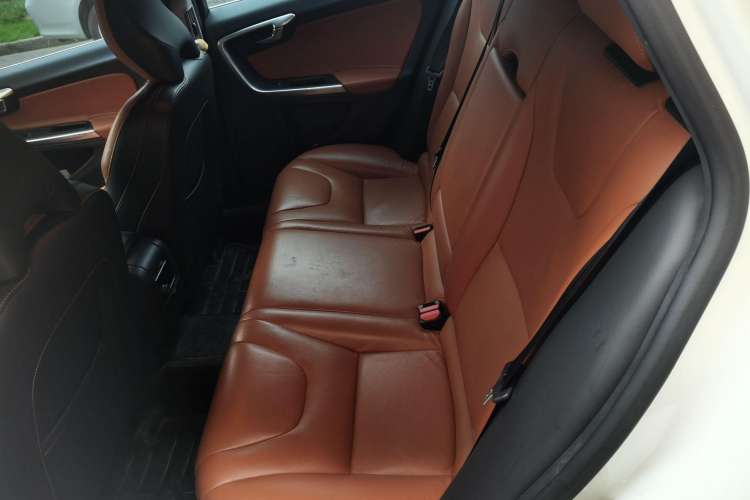 Used Volvo V60 2016 T5 Zhiya Edition Left Rear Seat