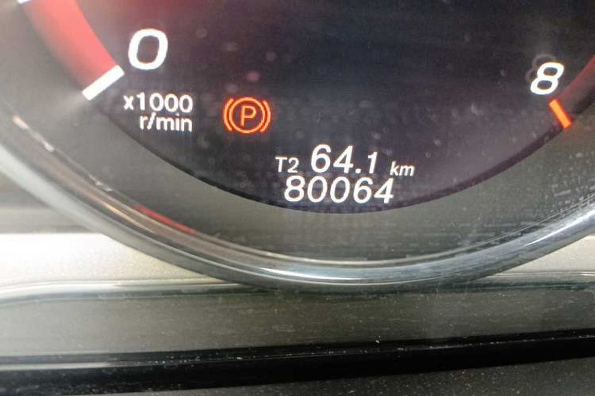 Used Volvo V60 2016 T5 Zhiya Edition Odometer Close Up