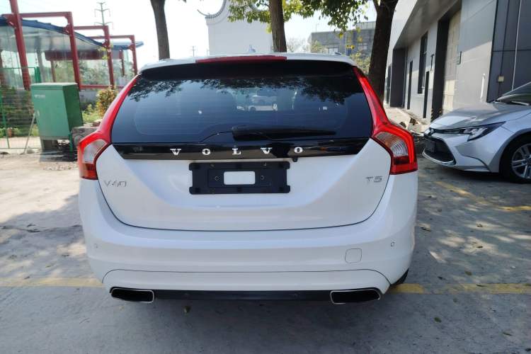 Used Volvo V60 2016 T5 Zhiyi Edition Rear
