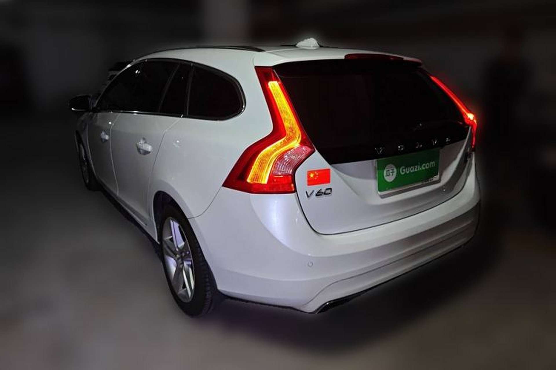 Used Volvo V60 2016 T5 Zhiya Edition Rear Left 45 Deg