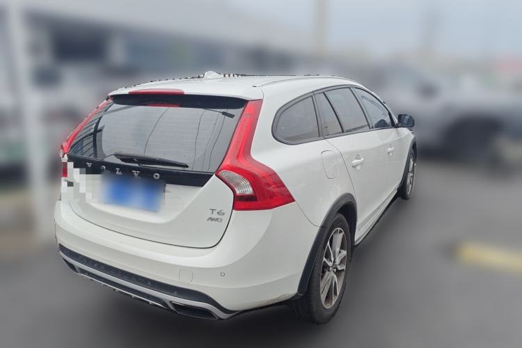 Used Volvo V60 2016 Cross Country T6 AWD Rear Right 45 Deg
