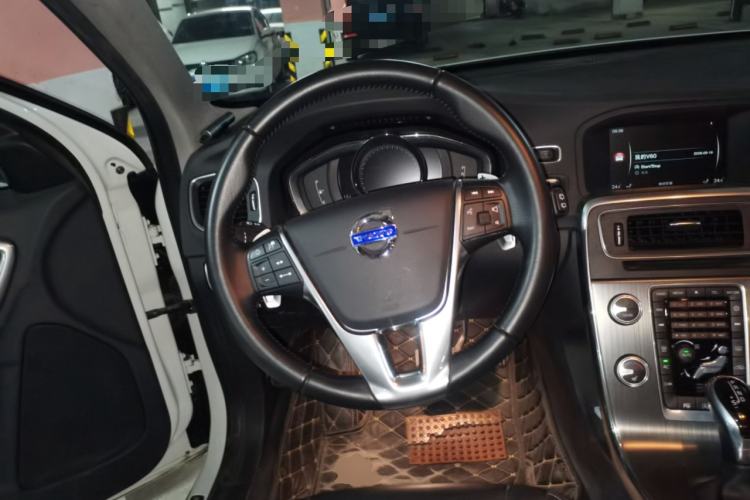 Used Volvo V60 2016 T5 Zhiya Edition Steering Wheel