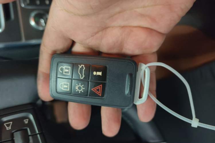 Used Volvo V60 2016 Cross Country T6 AWD Vehicle Key