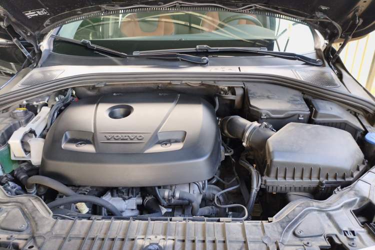 Used Volvo V60 2017 Cross Country T5 AWD China V Standard Engine Bay Left