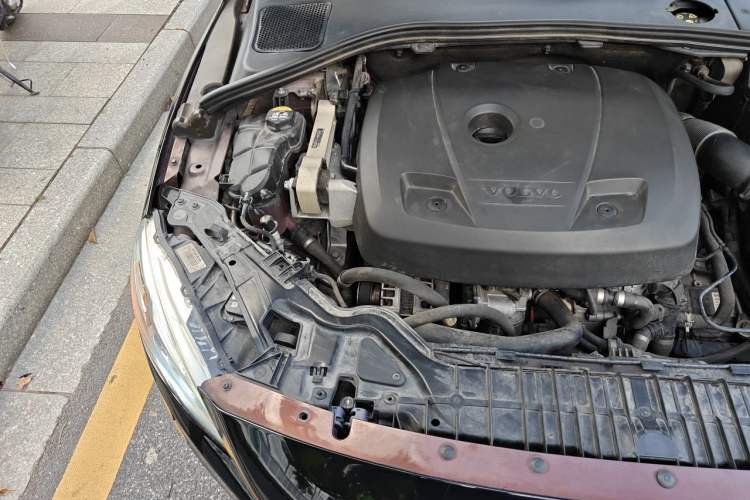 Used Volvo V60 2017 Cross Country T5 AWD China V Standard Engine Bay Right