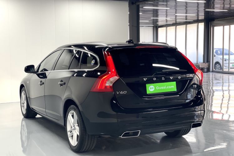 Used Volvo V60 2017 T5 Zhiya Edition China V Standard Exterior 3