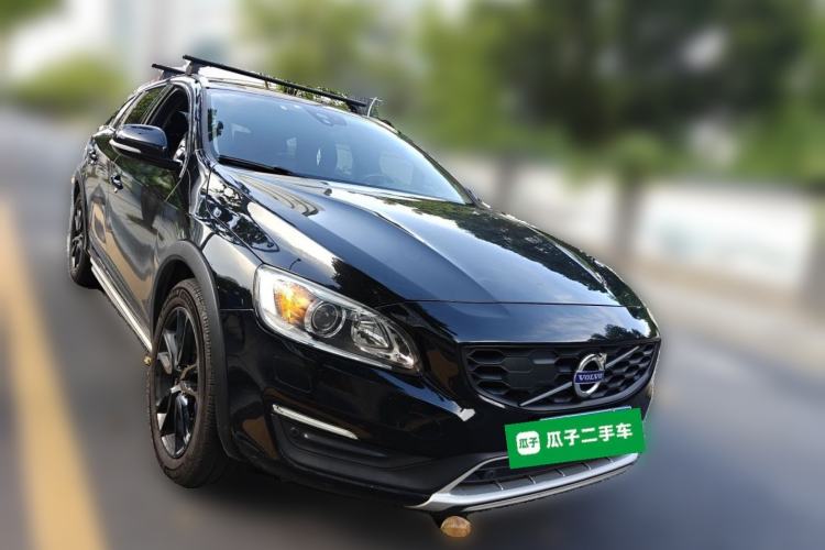 Used Volvo V60 2017 Cross Country T5 AWD China V Standard Front Right 45 Deg
