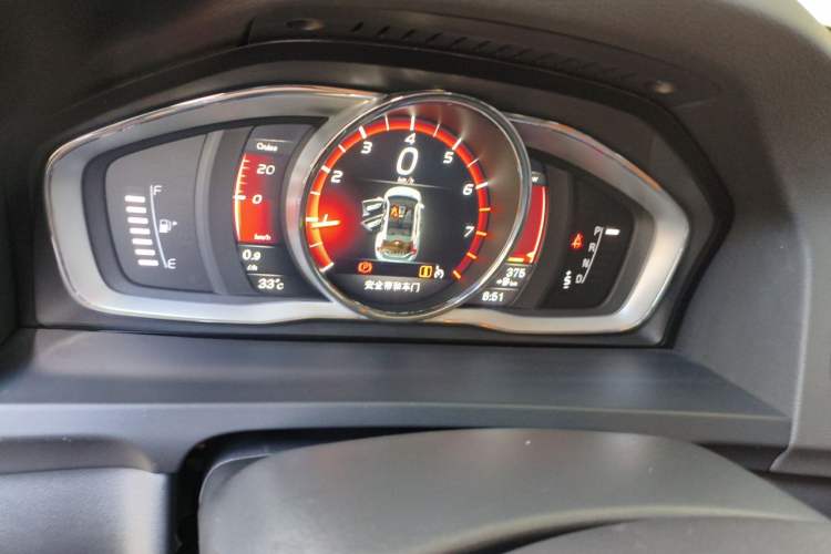 Used Volvo V60 2017 Cross Country T5 AWD China V Standard Instrument Cluster