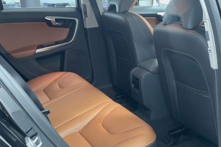 Used Volvo V60 2017 T5 Zhiya Edition China V Standard Interior 8