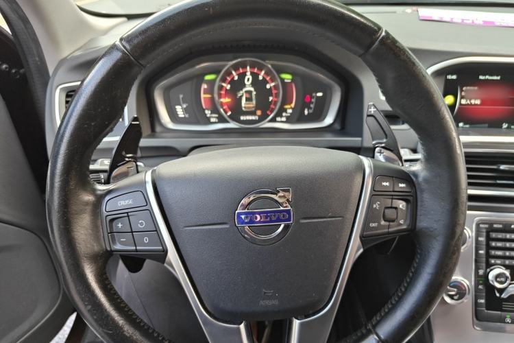 Used Volvo V60 2017 Cross Country T5 AWD China V Standard Steering Wheel