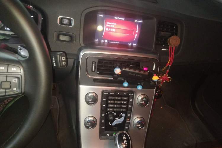 Used Volvo V60 2017 T5 Zhiya Edition China V Standard Audio And AC Panel
