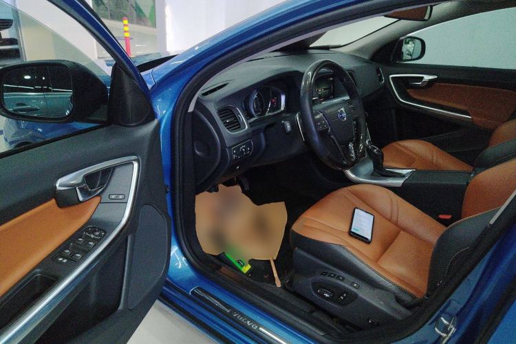 Used Volvo V60 2017 T5 Zhiyi Edition China V Standard Driver Seat