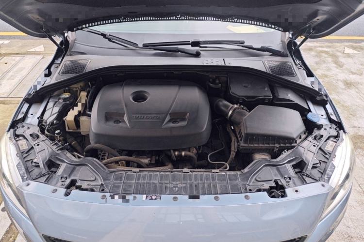 Used Volvo V60 2017 Cross Country T5 AWD China V Standard Engine Bay
