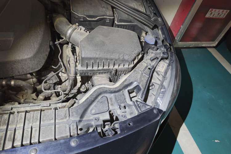 Used Volvo V60 2017 T5 Zhiyi Edition China V Standard Engine Bay Left