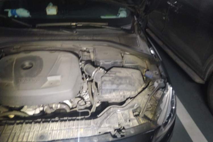 Used Volvo V60 2017 T5 Zhiya Edition China V Standard Engine Bay Left