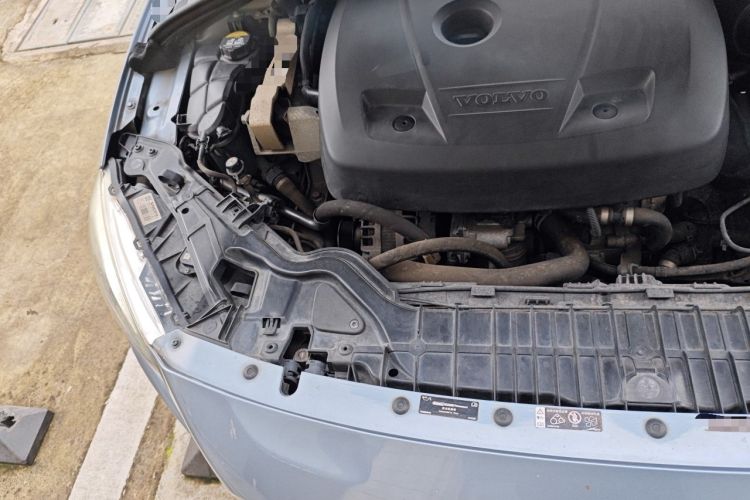 Used Volvo V60 2017 Cross Country T5 AWD China V Standard Engine Bay Right