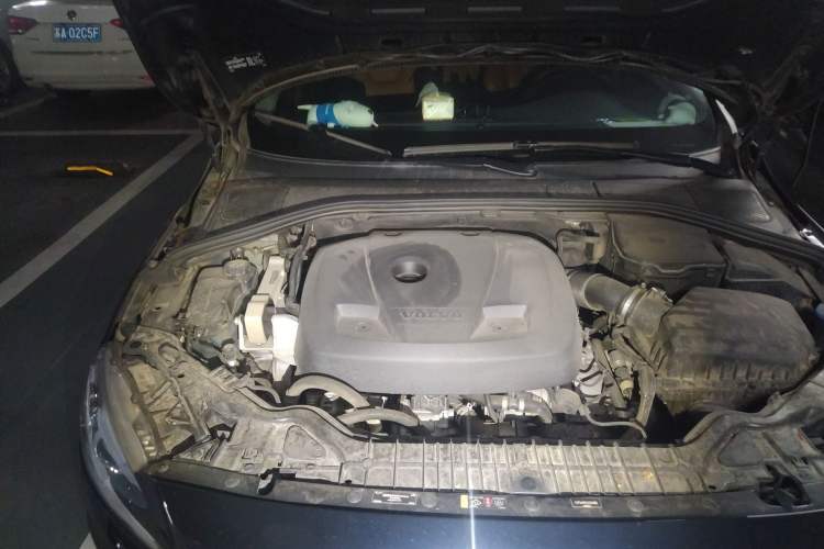 Used Volvo V60 2017 T5 Zhiya Edition China V Standard Engine Bay Right
