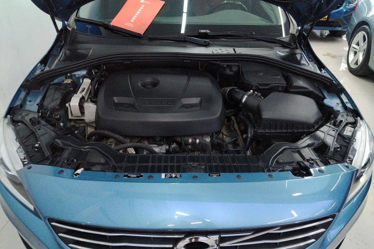 Used Volvo V60 2017 T5 Zhiyi Edition China V Standard Engine Bay