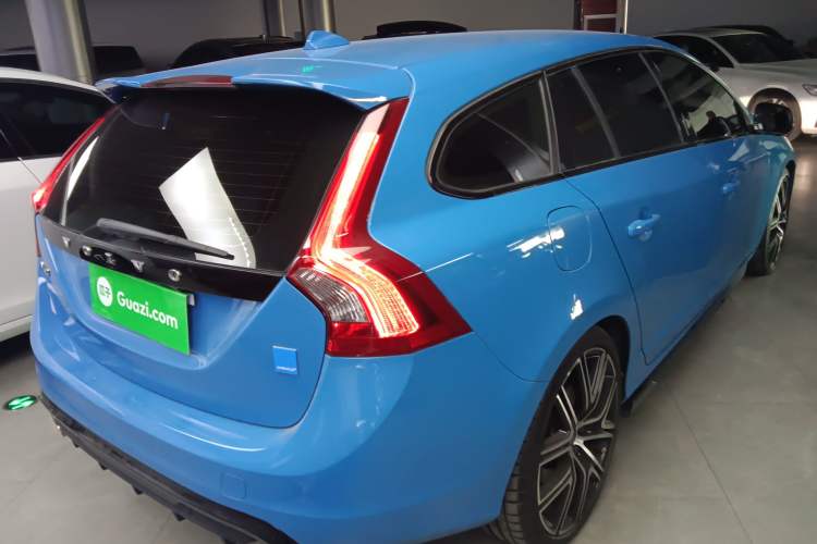Used Volvo V60 2017 2.0T Polestar Exterior 5