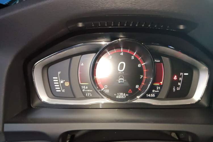 Used Volvo V60 2017 2.0T Polestar Instrument Cluster