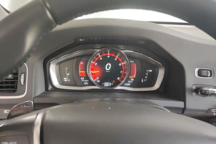 Used Volvo V60 2017 T5 Zhiya Edition China V Standard Instrument Cluster