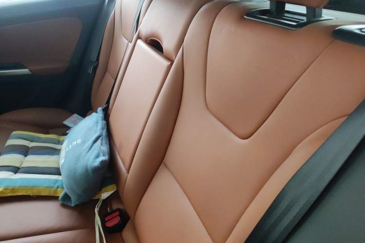 Used Volvo V60 2017 T5 Zhiya Edition China V Standard Interior 4