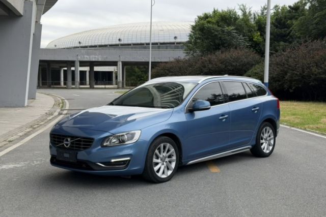 Ojetý Volvo V60 2017 T5 Zhiyi Edition China V Standard