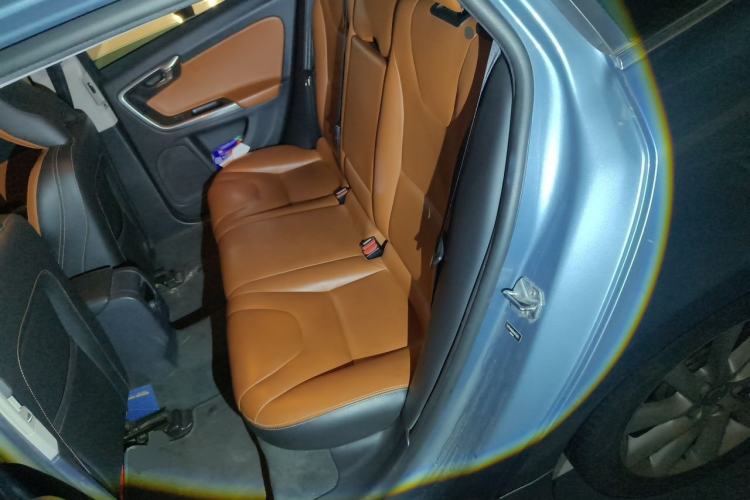 Used Volvo V60 2017 T5 Zhiyi Edition China V Standard Left Rear Seat