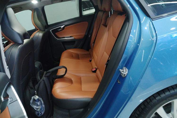 Used Volvo V60 2017 T5 Zhiyi Edition China V Standard Left Rear Seat
