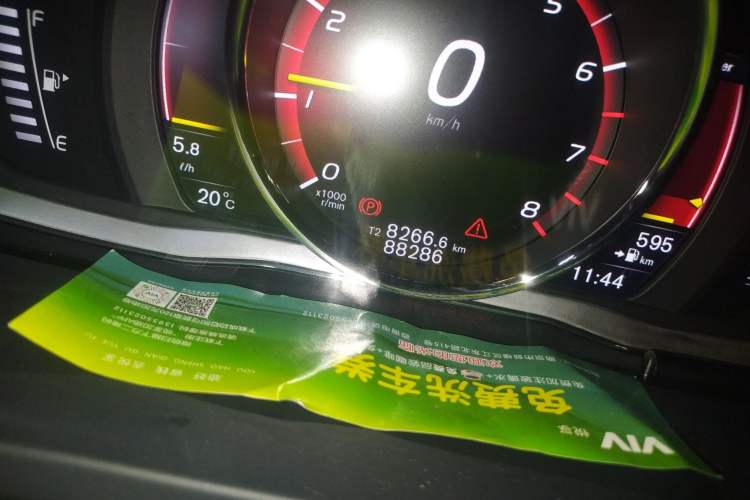 Used Volvo V60 2017 T5 Zhiya Edition China V Standard Odometer Close Up
