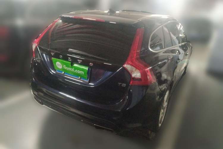 Used Volvo V60 2017 T5 Zhiya Edition China V Standard Rear Right 45 Deg