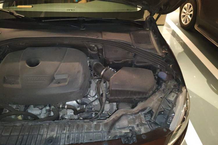 Used Volvo V60 2017 Cross Country T5 AWD China V Standard Engine Bay Left