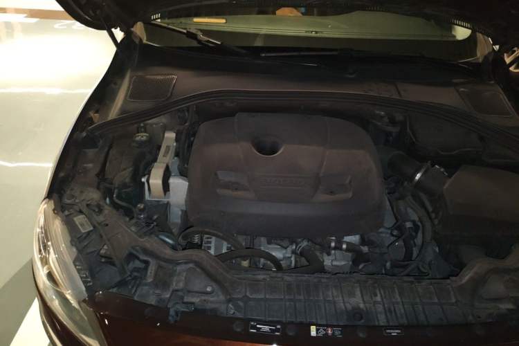 Used Volvo V60 2017 Cross Country T5 AWD China V Standard Engine Bay Right