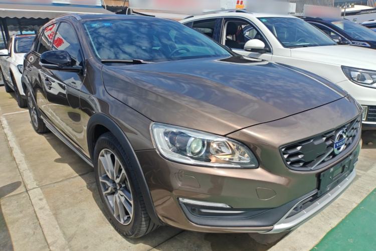 Used Volvo V60 2017 Cross Country T5 AWD China V Standard Exterior 1