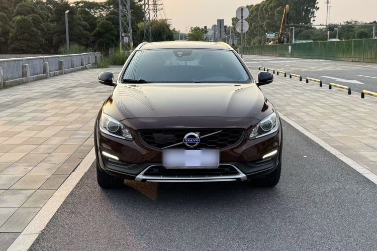 Used Volvo V60 2017 Cross Country T5 AWD China V Standard Exterior 2
