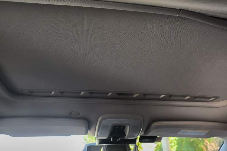 Used Volvo V60 2017 Cross Country T5 AWD China V Standard Headliner