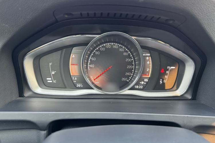 Used Volvo V60 2017 Cross Country T5 AWD China V Standard Instrument Cluster