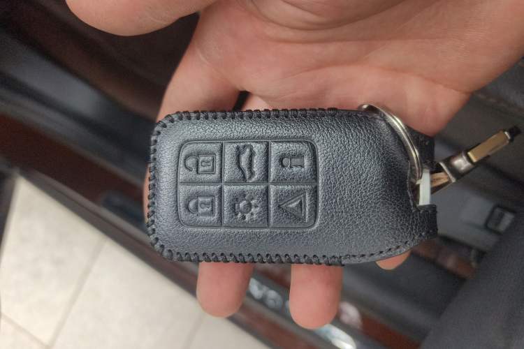 Used Volvo V60 2017 Cross Country T5 AWD China V Standard Vehicle Key