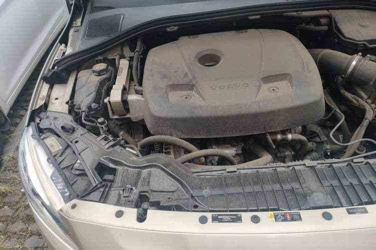 Used Volvo V60 2017 Cross Country T5 AWD China V Standard Engine Bay Right