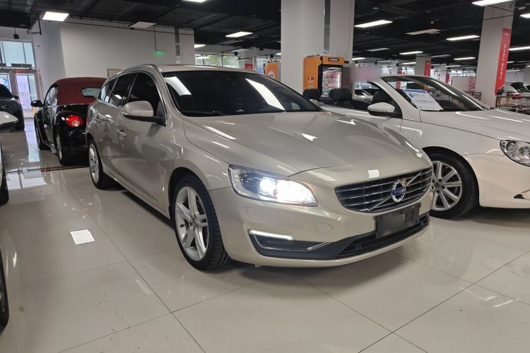 Used Volvo V60 2017 T5 Zhiya Edition China V Standard Exterior 1