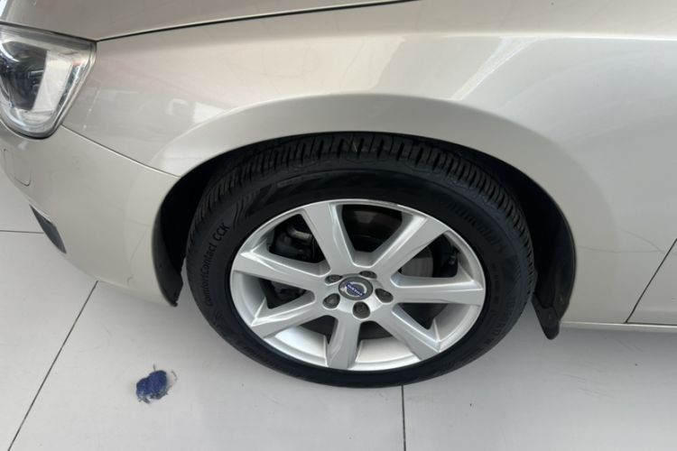 Used Volvo V60 2017 T4 Smart Edition China V Standard Exterior 3