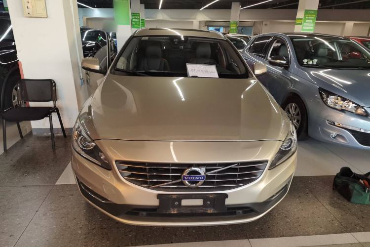 Used Volvo V60 2017 T5 Zhiyi Edition China V Standard Front