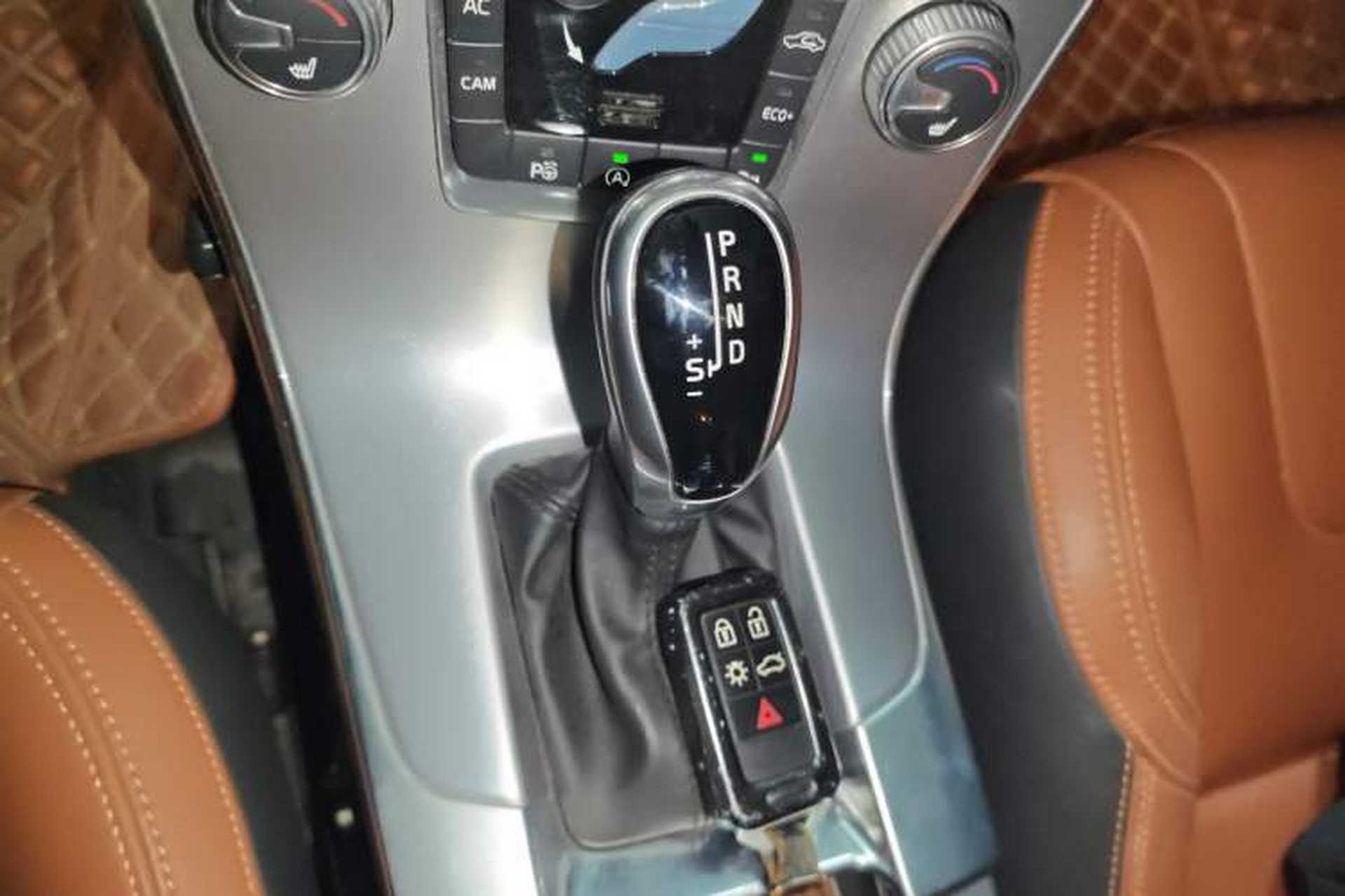 Used Volvo V60 2017 T5 Zhiya Edition China V Standard Gear Lever