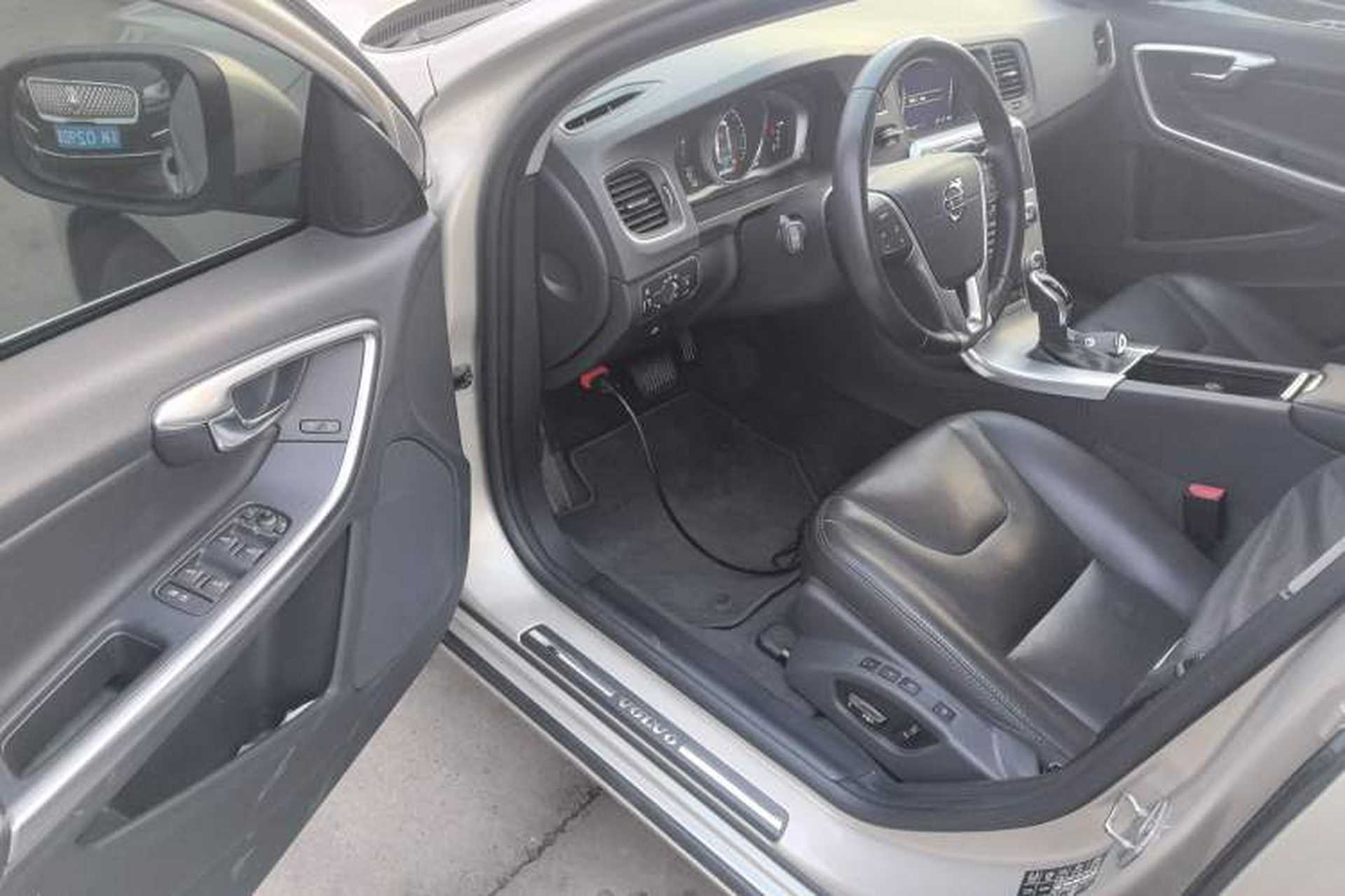 Used Volvo V60 2017 T5 Zhiyi Edition China V Standard Interior 3